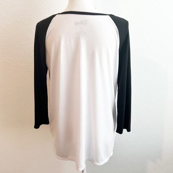 DISNEY MICKEY AND MINNIE BLACK WHITE 3/4 SLEEVE WOMEN TOP SIZE LARGE - Picture 3 of 3